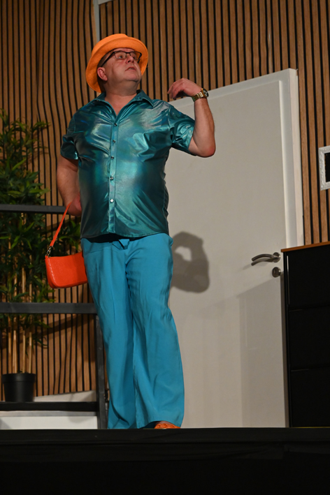 dsc 2044